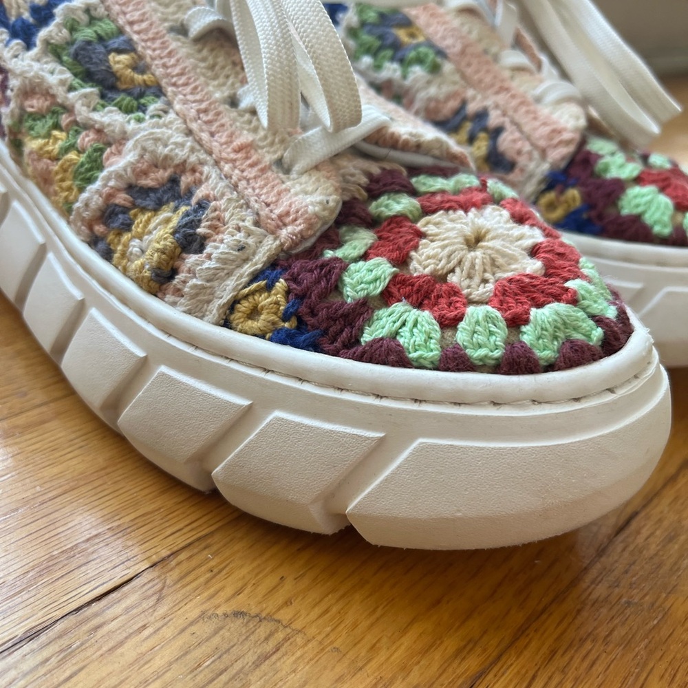 Free People Crochet Sneakers - EU 36 (US 5.5) - Picture 3 of 9